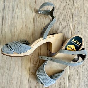 Swedish Hasbeens Clogs